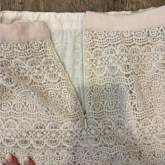 Club Monaco Ivory Lace Mini Skirt - Picture 6 of 9